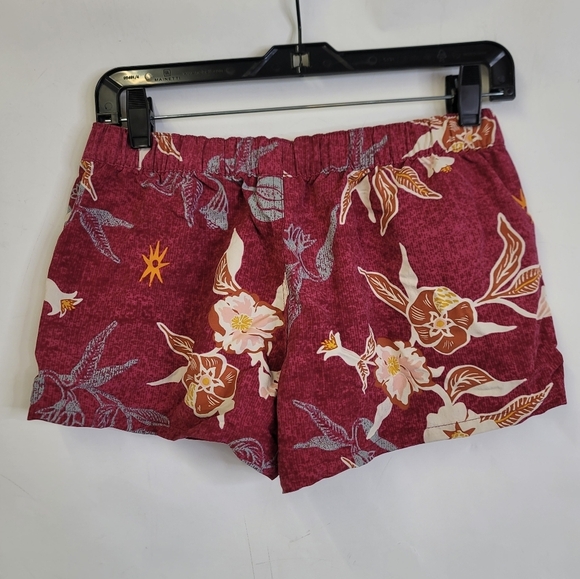 Patagonia Hawaiian print shorts - Picture 8 of 11